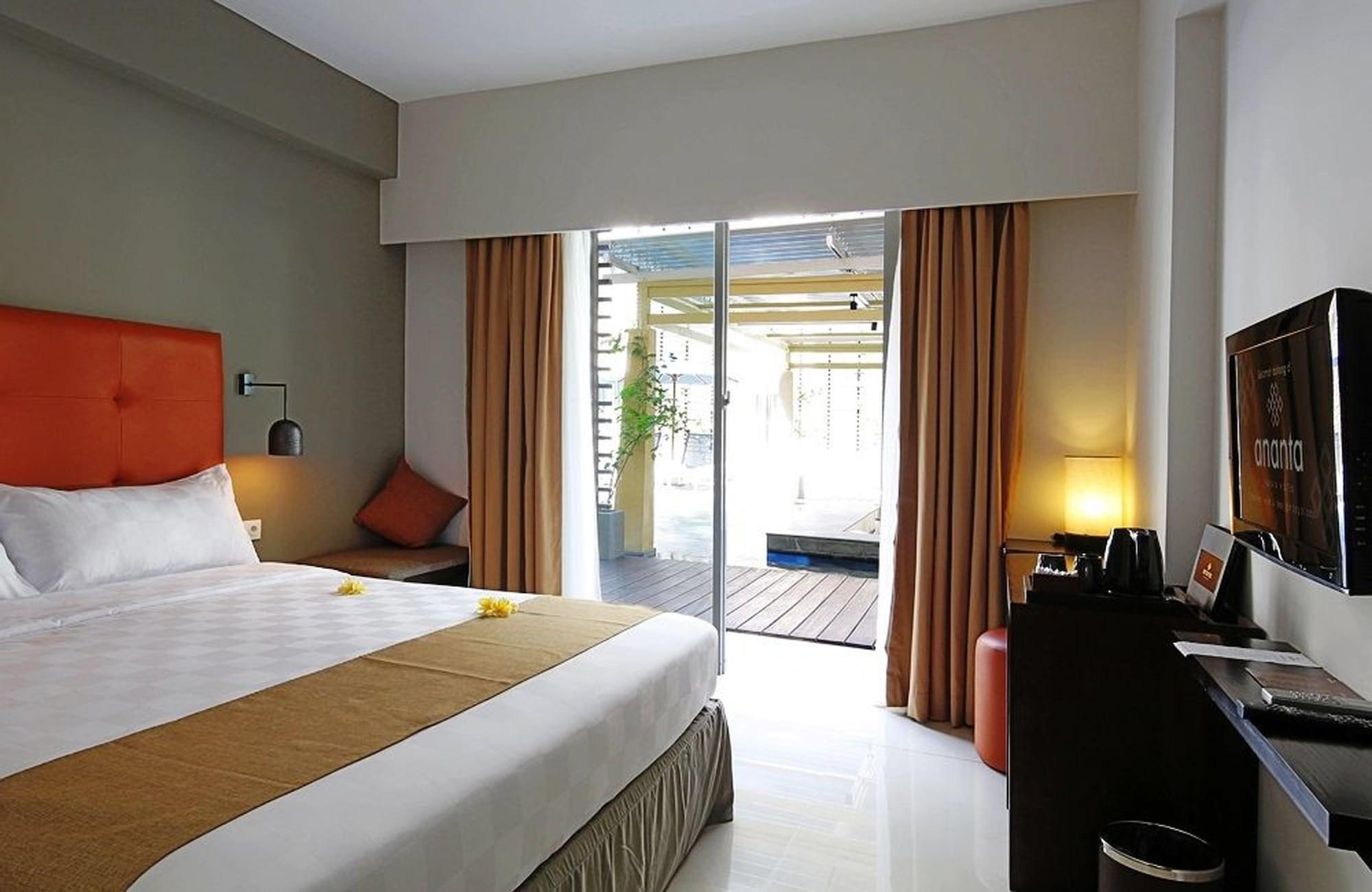 Ananta Legian Hotel Exterior foto