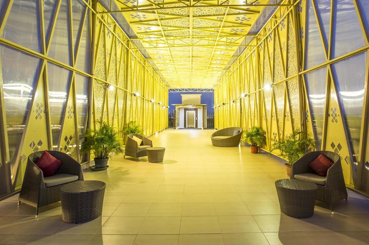 Ananta Legian Hotel Exterior foto